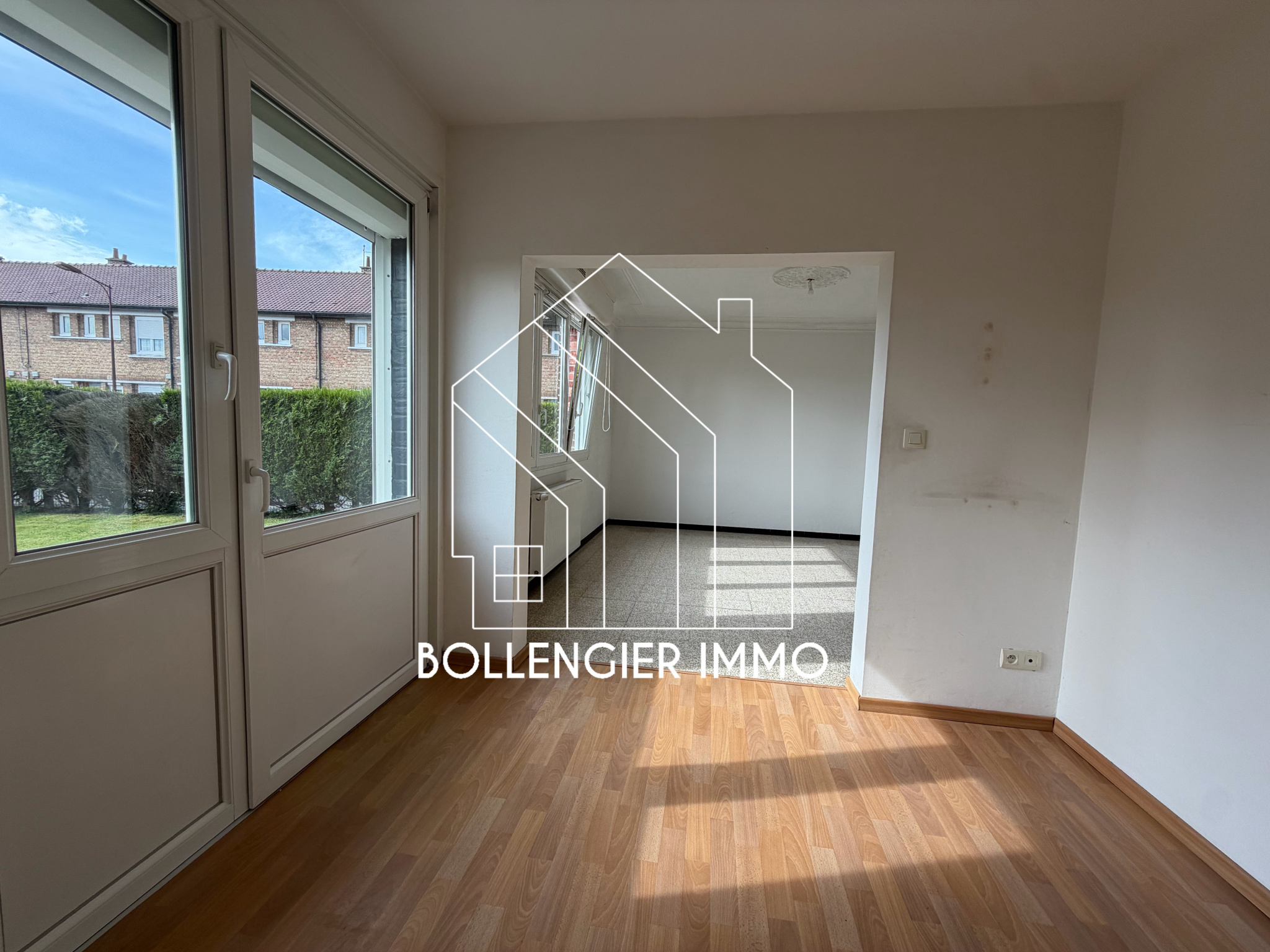 Maison + garage indépendant.